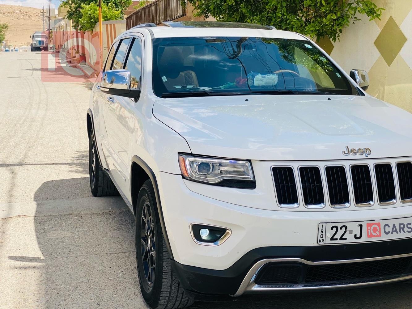 جیپ گراند شیرۆکی